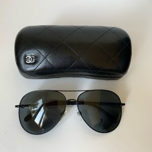 Chanel aviator sunglasses black